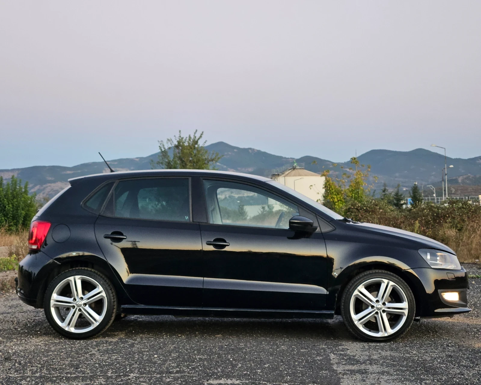 VW Polo 1.6TDI , снимка 3 - Автомобили и джипове - 55993141