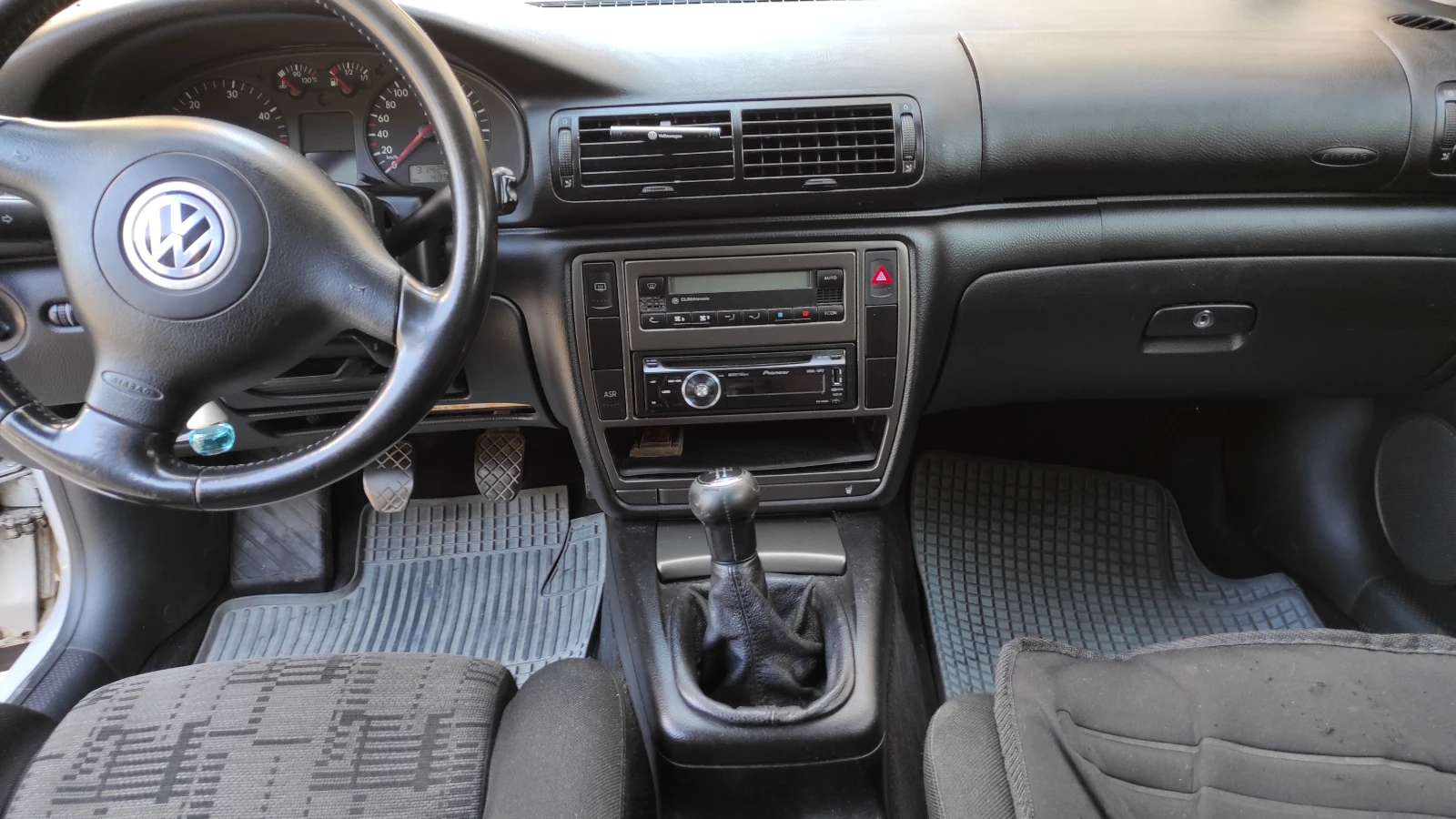 VW Passat, снимка 7 - Автомобили и джипове - 55994624