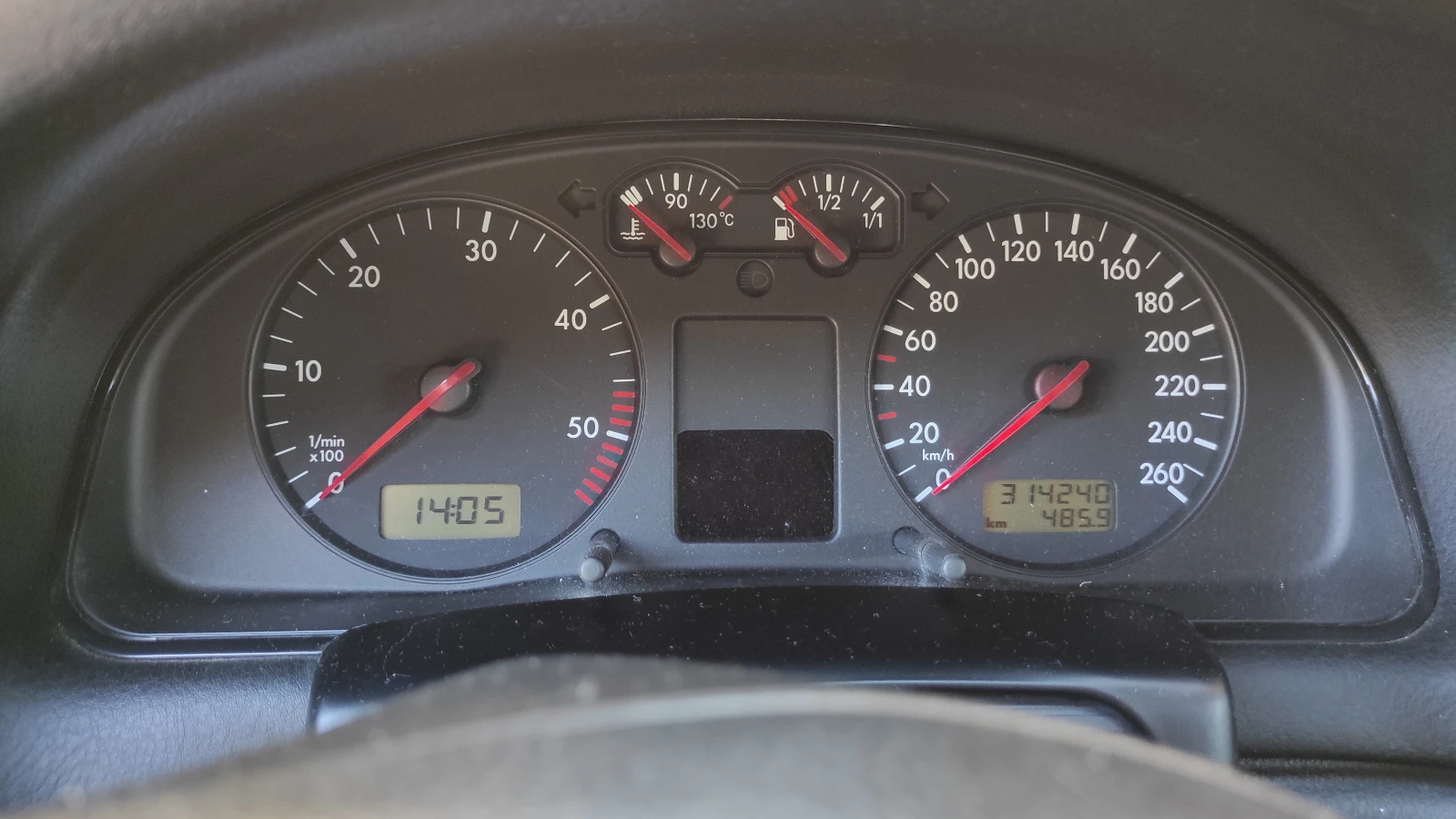 VW Passat, снимка 8 - Автомобили и джипове - 55994624