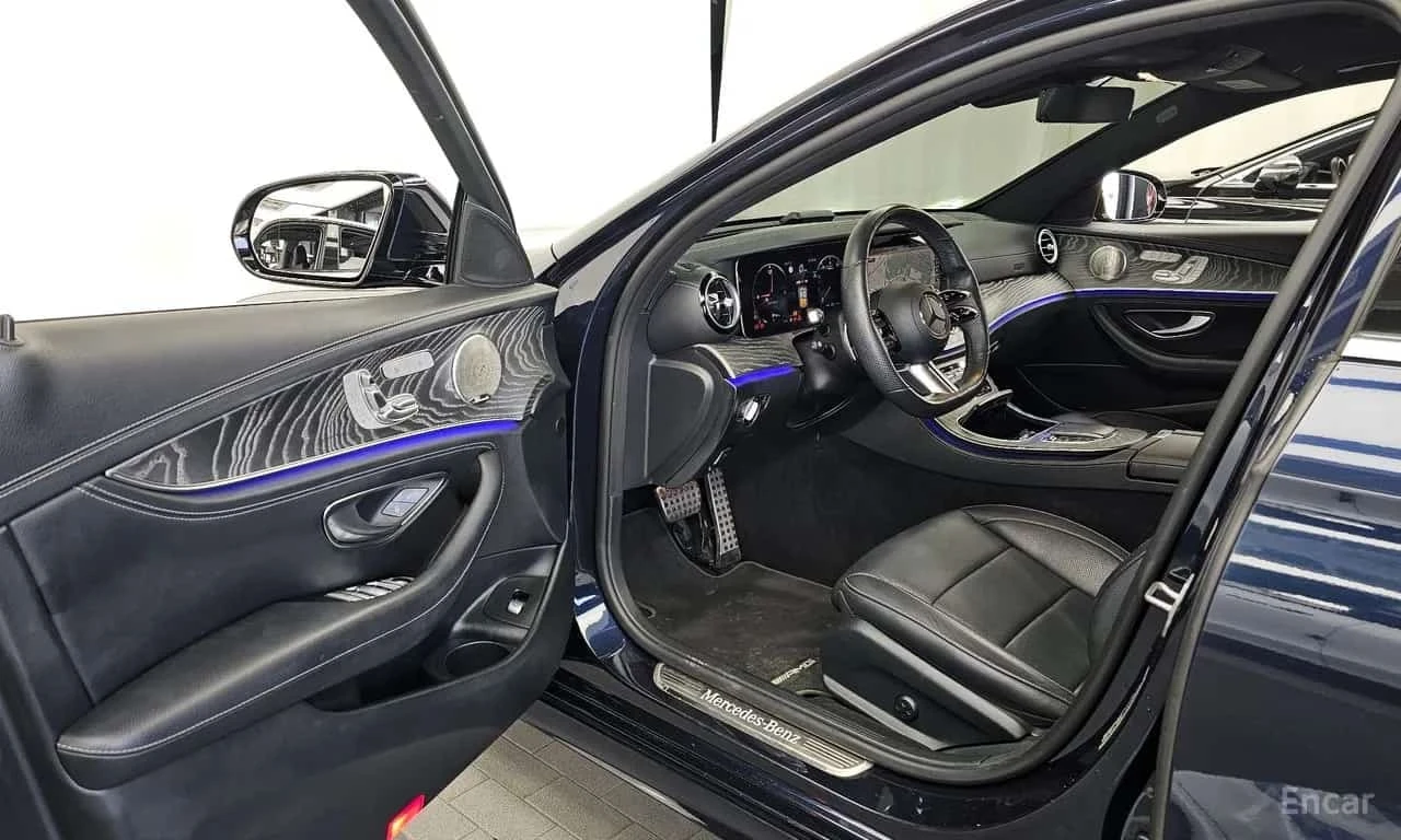 Mercedes-Benz E 350 * 4MATIC AMG Line * КРАЙНА ЦЕНА ДО БЪЛГАРИЯ, снимка 10 - Автомобили и джипове - 56255042