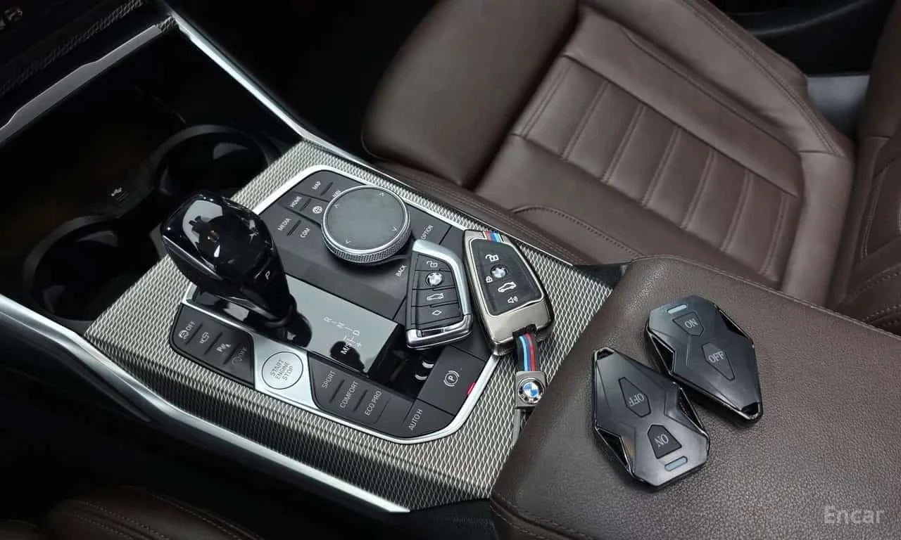 BMW 330 I * M SPORT * 360 * HEAD UP * 2 ����� * 25� �� *  | Mobile.bg � ����������� 11