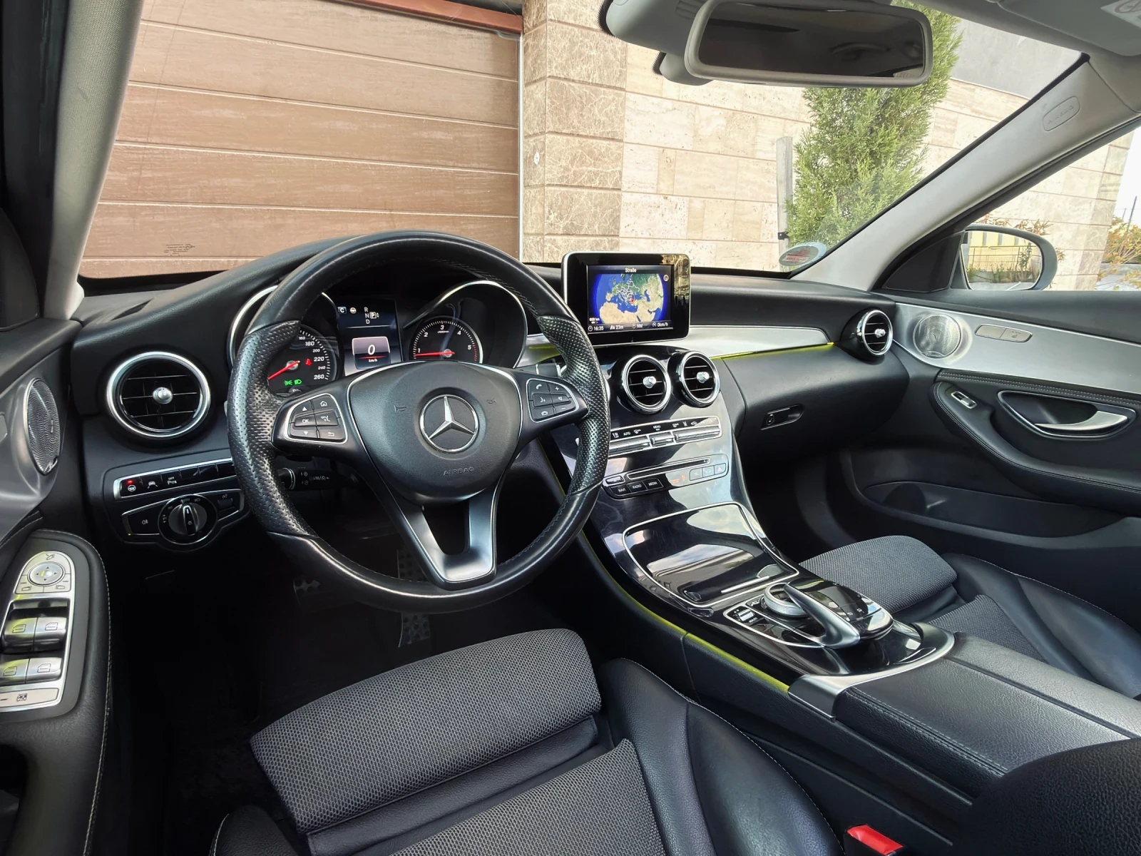 Mercedes-Benz C 220 Panorama Distronic+ Burmester Full ������ 100% | Mobile.bg � ����������� 9