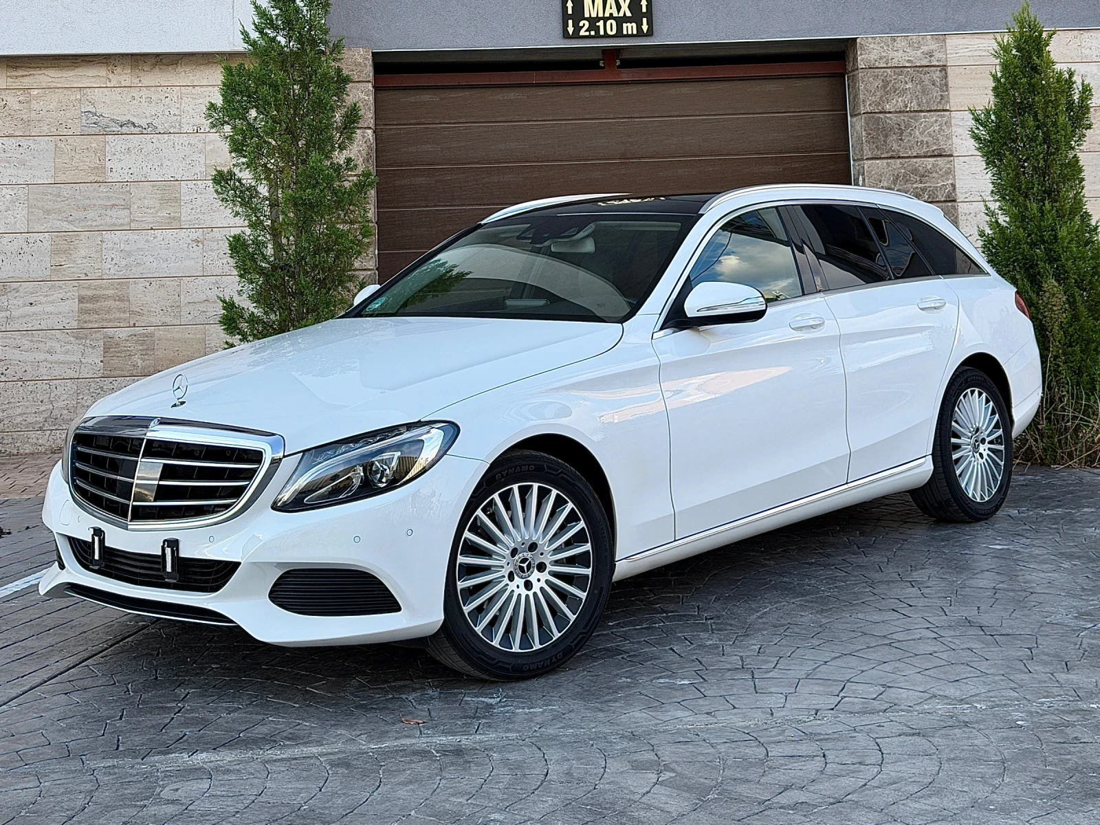 Mercedes-Benz C 220 Panorama Distronic+ Burmester Full ������ 100% | Mobile.bg � ����������� 3