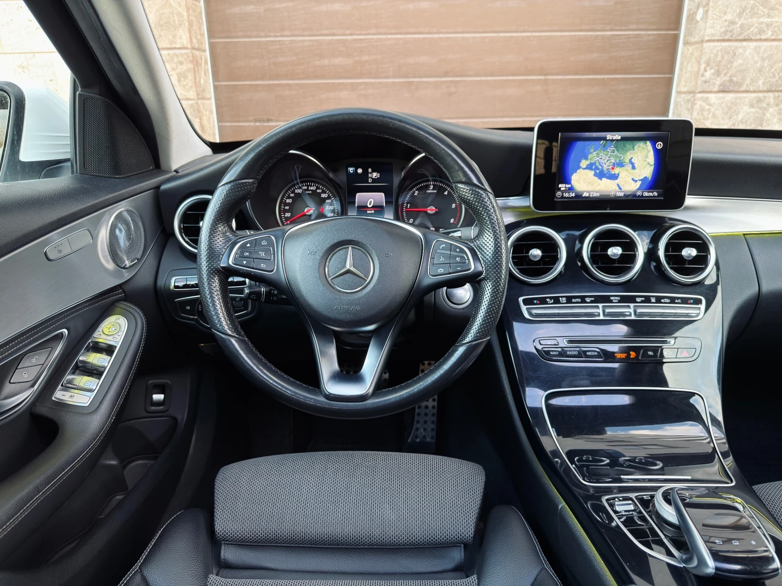 Mercedes-Benz C 220 Panorama Distronic+ Burmester Full ������ 100% | Mobile.bg � ����������� 8