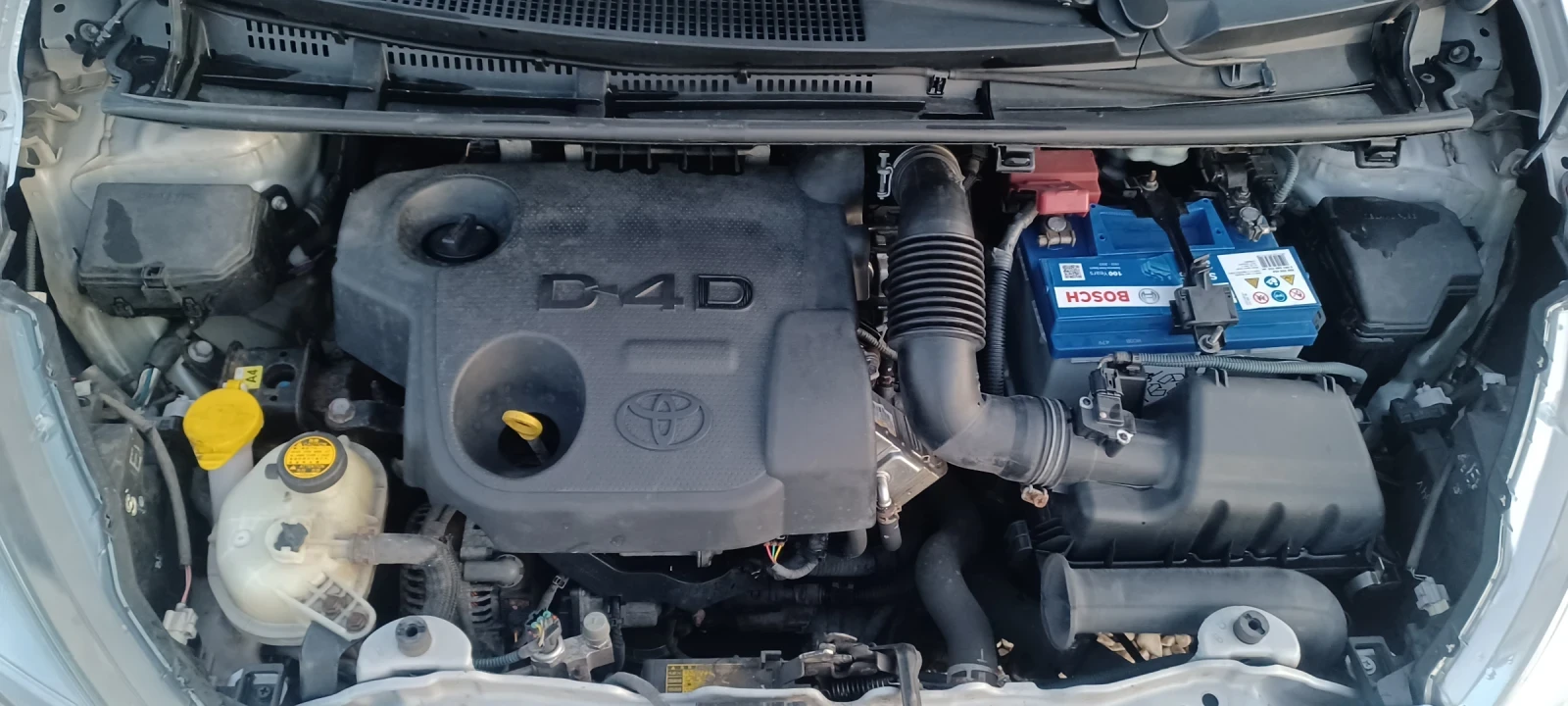 Toyota Yaris 1.4 D-4D, снимка 17 - Автомобили и джипове - 56631739