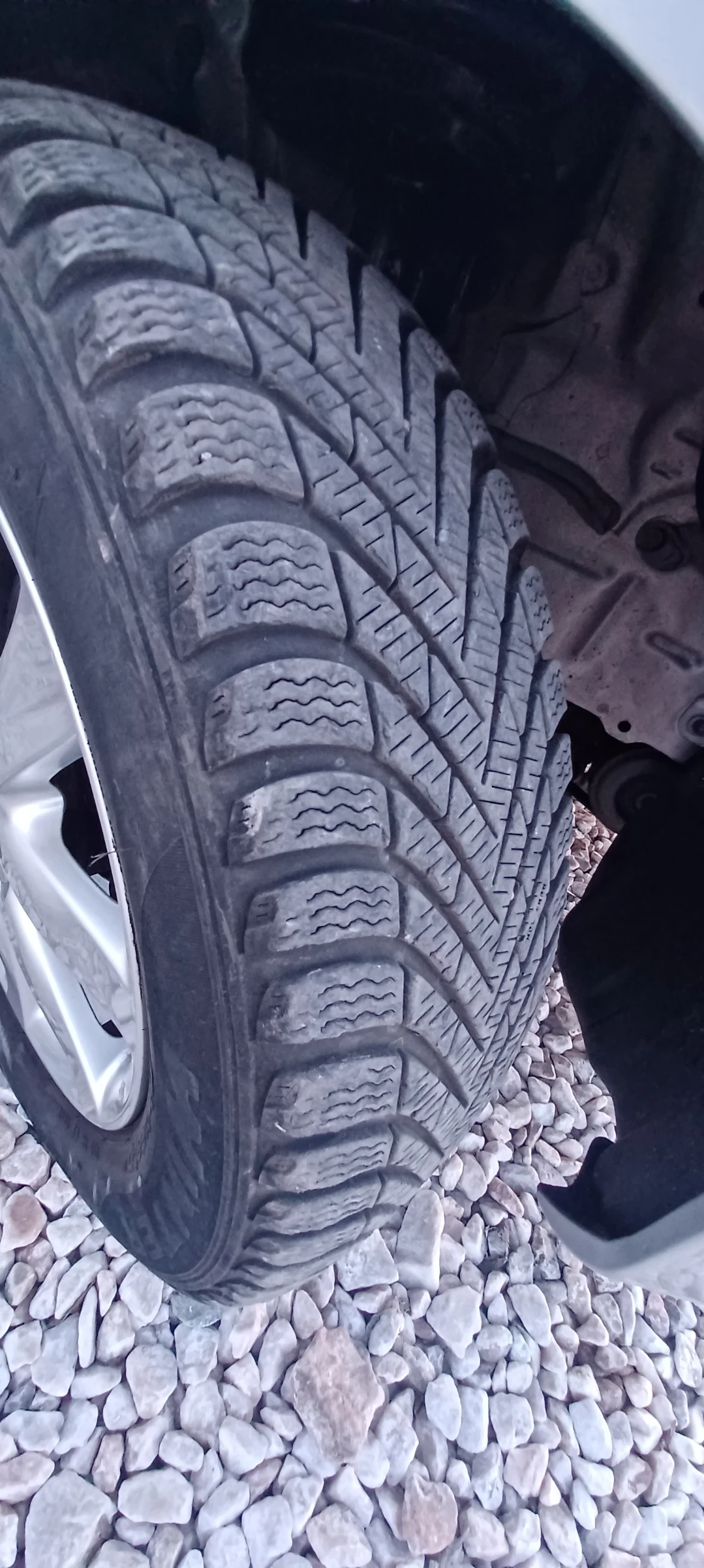 Toyota Yaris 1.4 D-4D, снимка 16 - Автомобили и джипове - 56631739