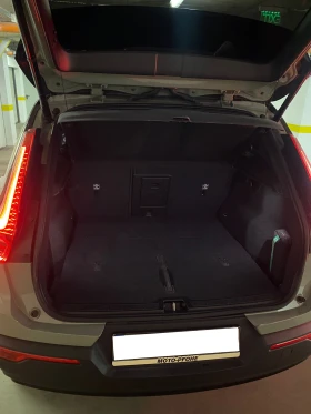 Volvo XC40, снимка 10