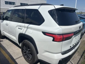 Toyota Sequoia SR5 4WD (Natl), снимка 4
