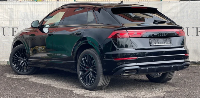 Audi Q8 50TDI* S-Line* B&O* HUD* MASSAGE* 22Inch* PANO* Me, снимка 4 - Автомобили и джипове - 50198911