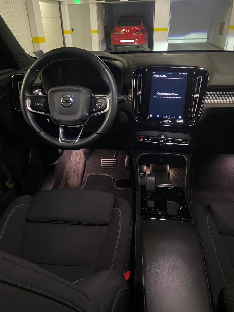 Volvo XC40, снимка 2 - Автомобили и джипове - 52460344