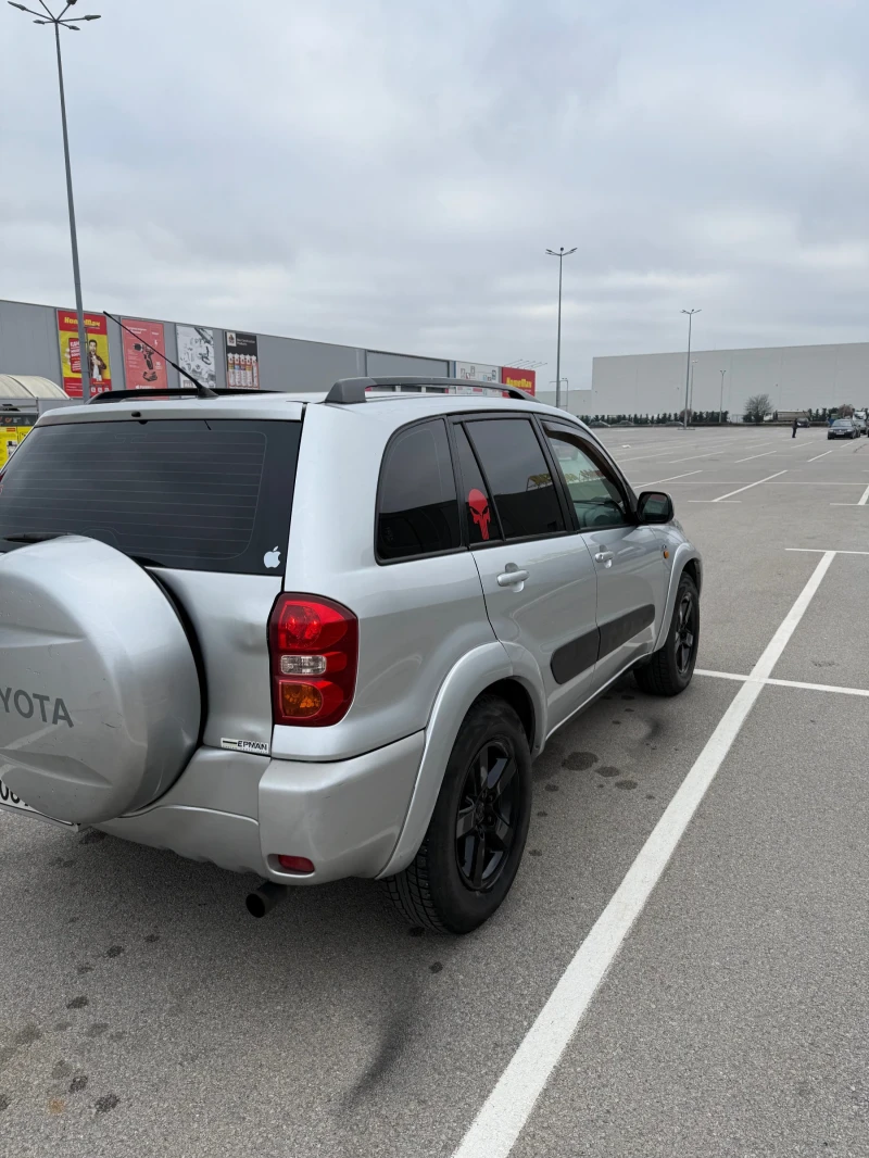 Toyota Rav4 d4d, снимка 6 - Автомобили и джипове - 52914894