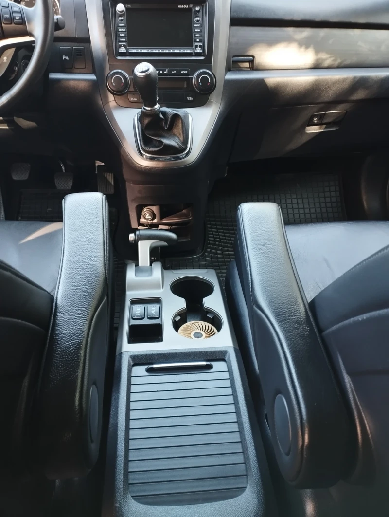 Honda Cr-v, снимка 14 - Автомобили и джипове - 53028070