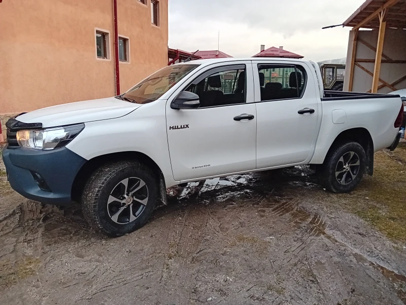 Toyota Hilux, снимка 2 - Автомобили и джипове - 53137393