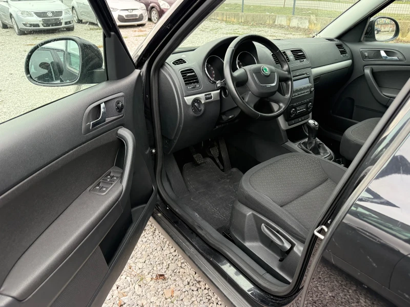 Skoda Yeti 2.0TDI 4x4, снимка 9 - Автомобили и джипове - 53444288