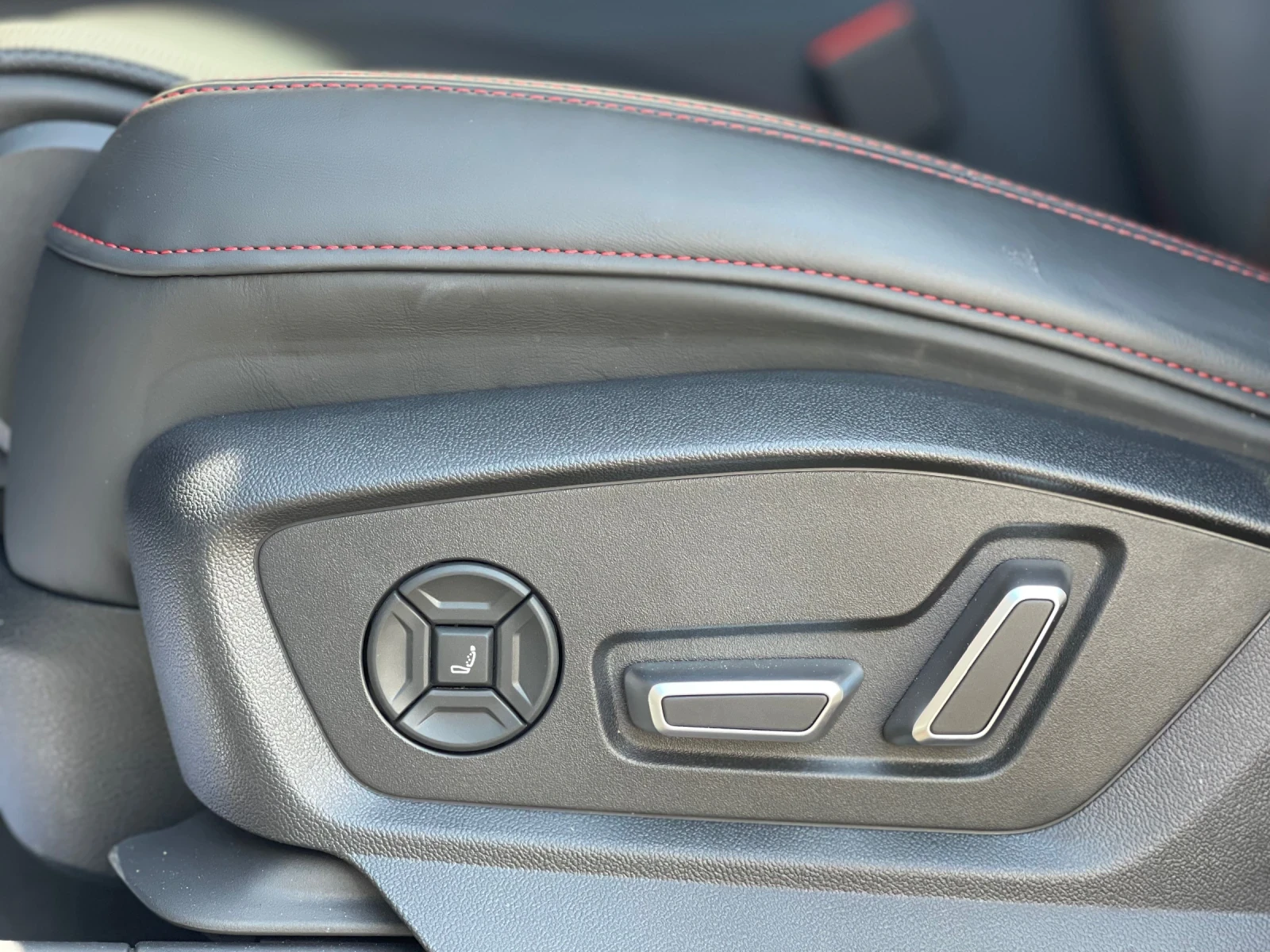 Audi Q8 50TDI* S-Line* B&O* HUD* MASSAGE* 22Inch* PANO* Me | Mobile.bg   13