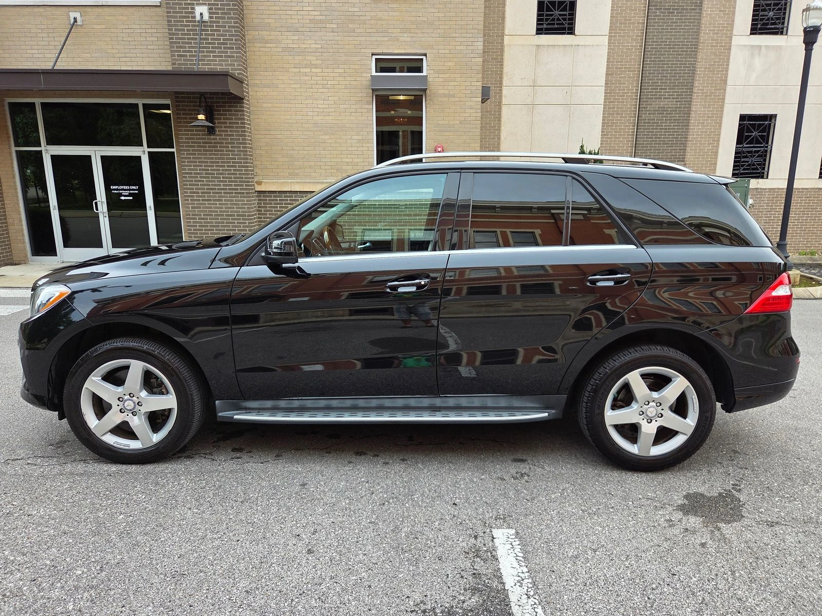 Mercedes-Benz ML 500 AMG* PACK* HARMON* KARDON* ПОДГРЕВ* ОБДУХВАНЕ* МАС - изображение 6
