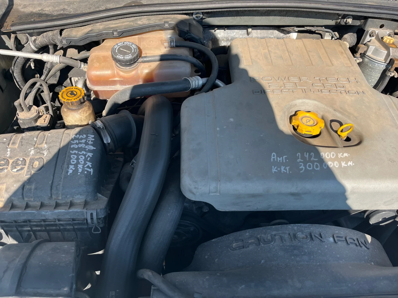 Jeep Cherokee, снимка 17 - Автомобили и джипове - 54158281