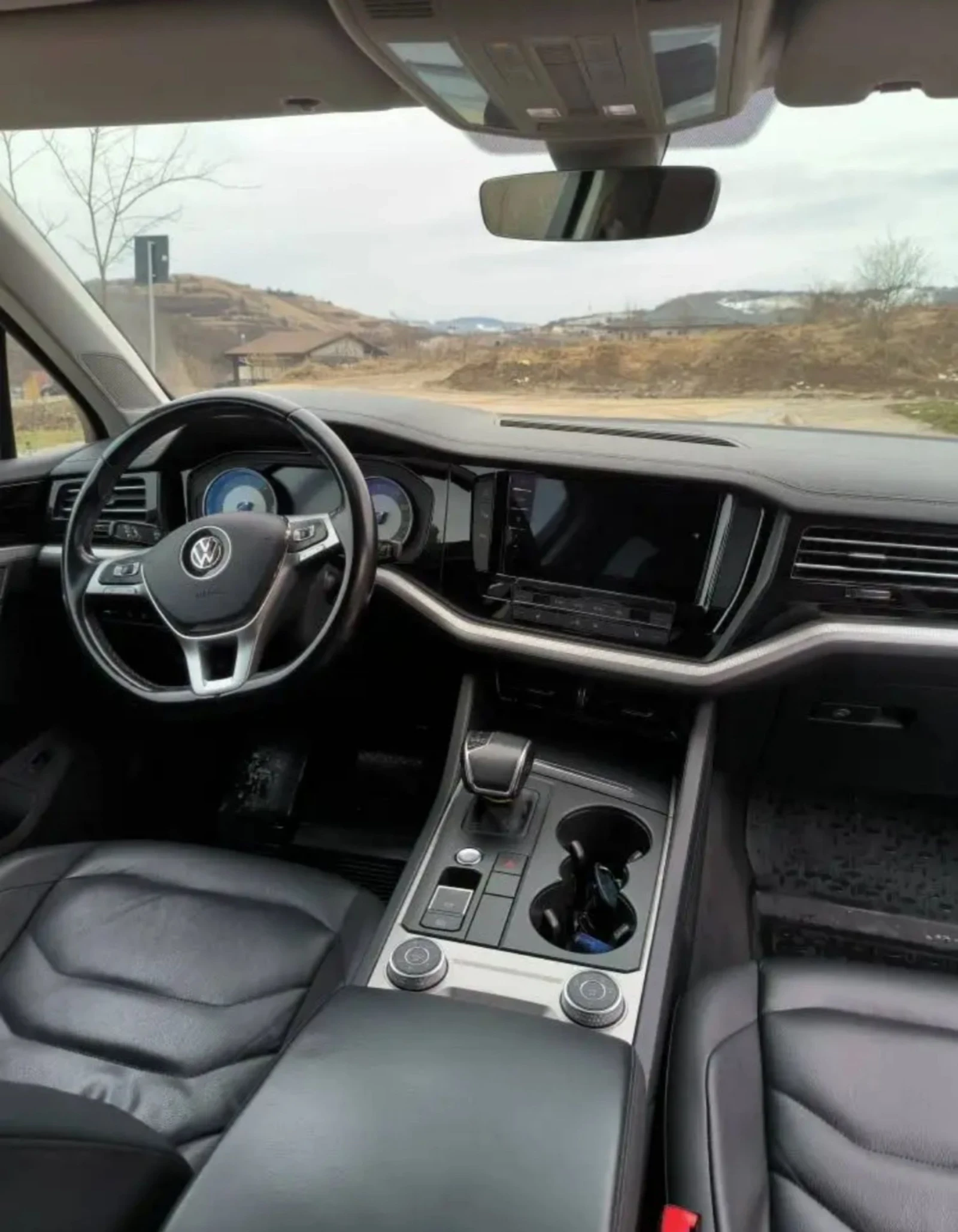 VW Touareg 3.0 DIESEL, снимка 9 - Автомобили и джипове - 54429996