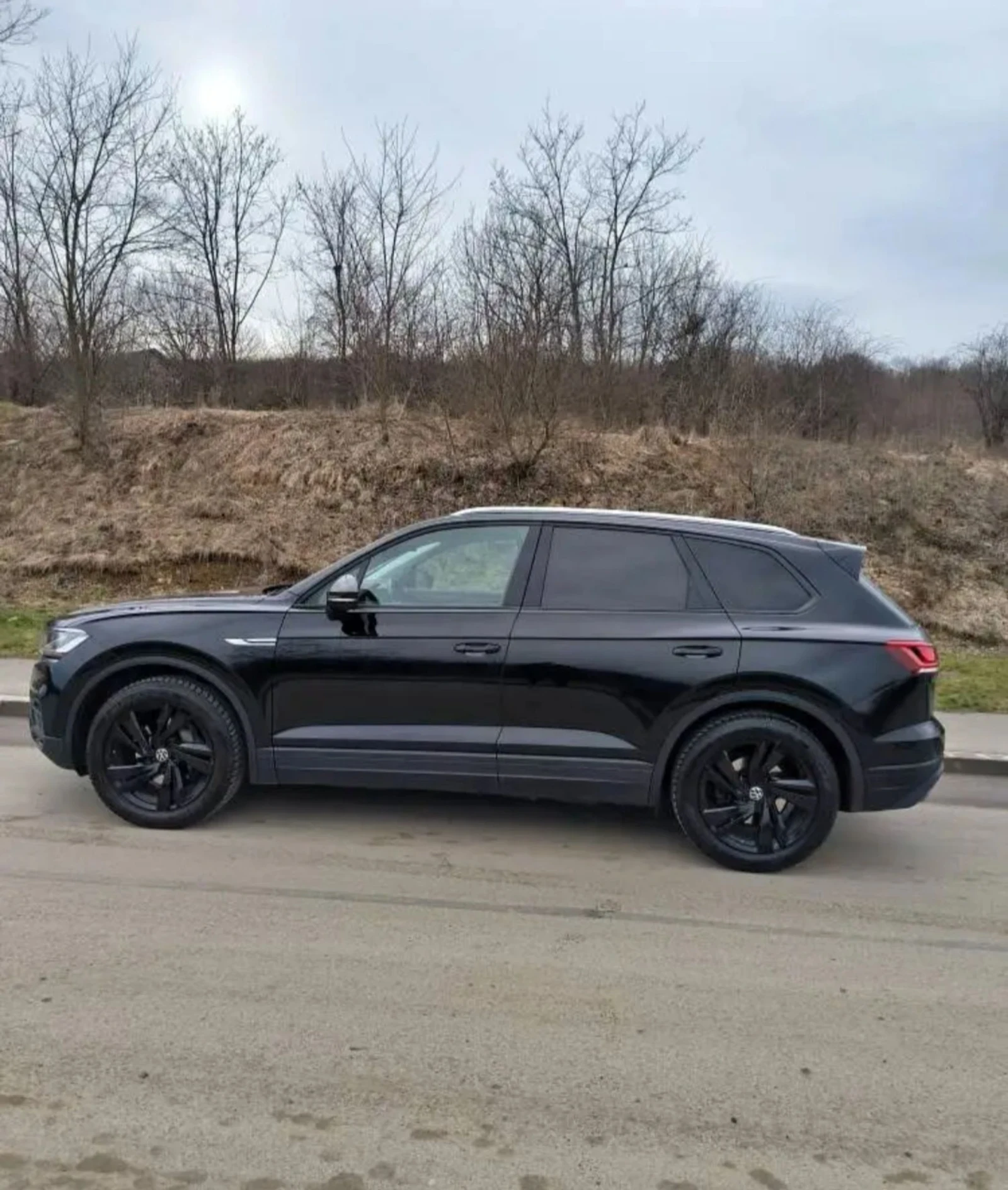 VW Touareg 3.0 DIESEL, снимка 11 - Автомобили и джипове - 54429996