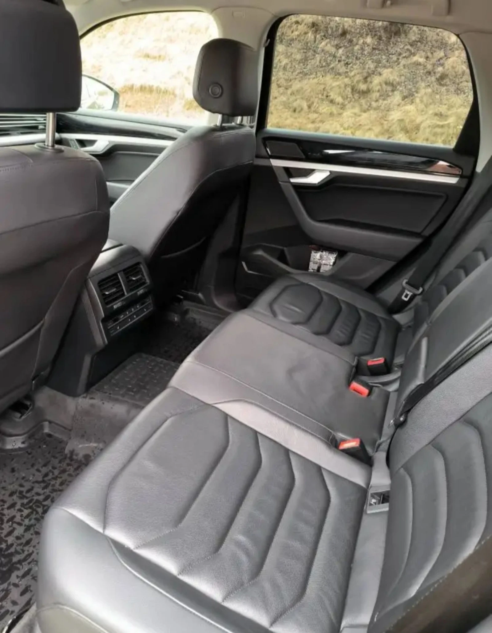 VW Touareg 3.0 DIESEL, снимка 6 - Автомобили и джипове - 54429996