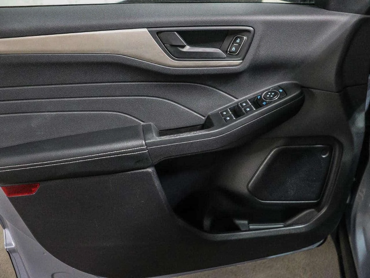 Ford Escape * SE * CARFAX * ЦЕНА ДО БГ, снимка 5 - Автомобили и джипове - 54615463