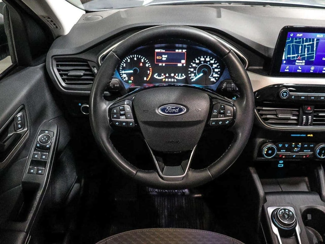 Ford Escape * SE * CARFAX * ЦЕНА ДО БГ, снимка 8 - Автомобили и джипове - 54615463
