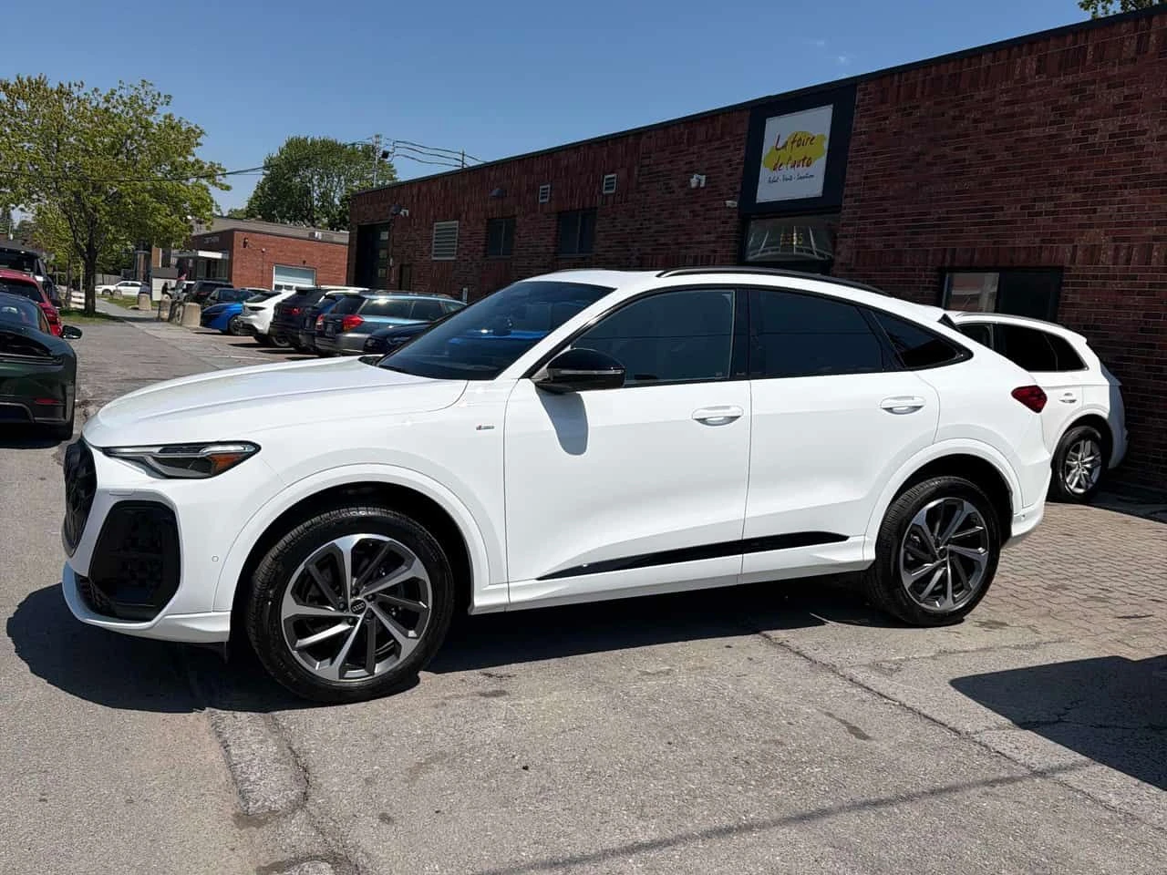 Audi Q5 Progressiv Sportback S LINE/ДИСТРОНИК/360/ПАНОРАМА, снимка 3 - Автомобили и джипове - 54686178