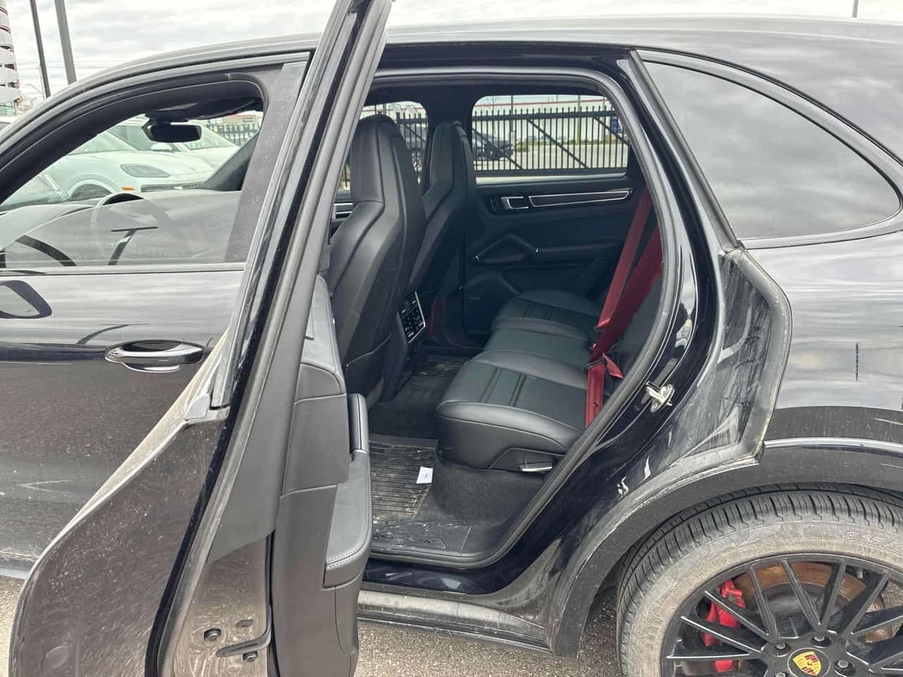 Porsche Cayenne GTS  CARFAX | Mobile.bg � ����������� 17