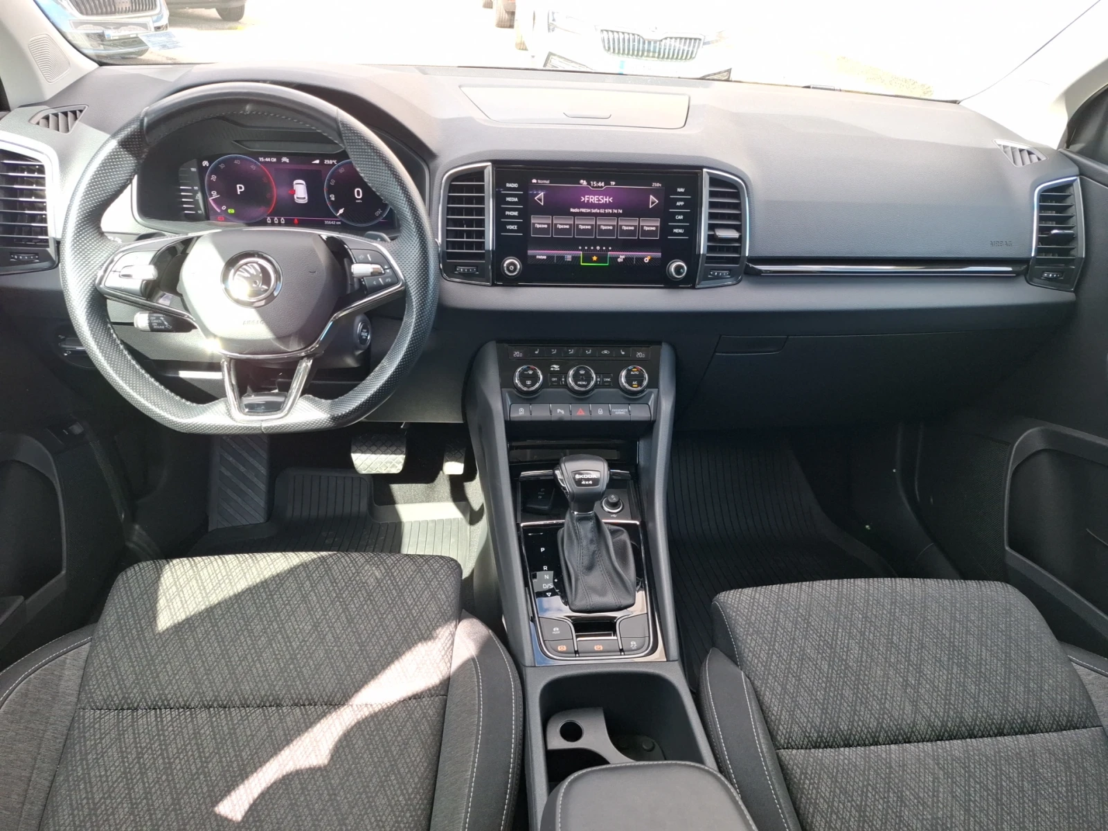 Skoda Karoq 2.0TDI/7DSG/4x4, снимка 8 - Автомобили и джипове - 54718503