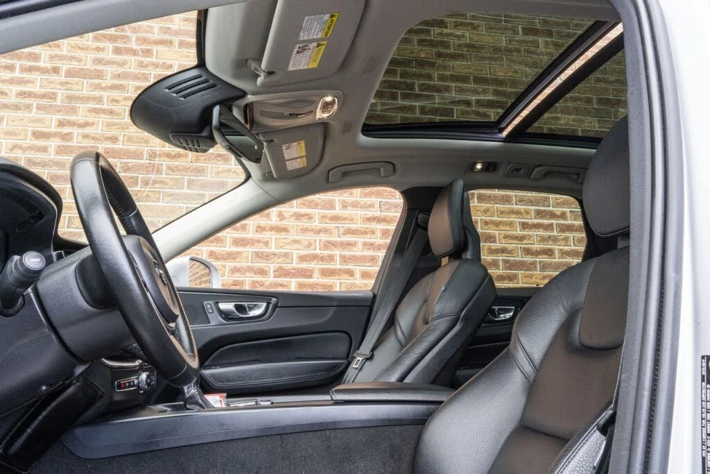 Volvo XC60 T6 Momentum AWD* ПОДГРЕВ* ПАНО* CAM, снимка 11 - Автомобили и джипове - 55099968