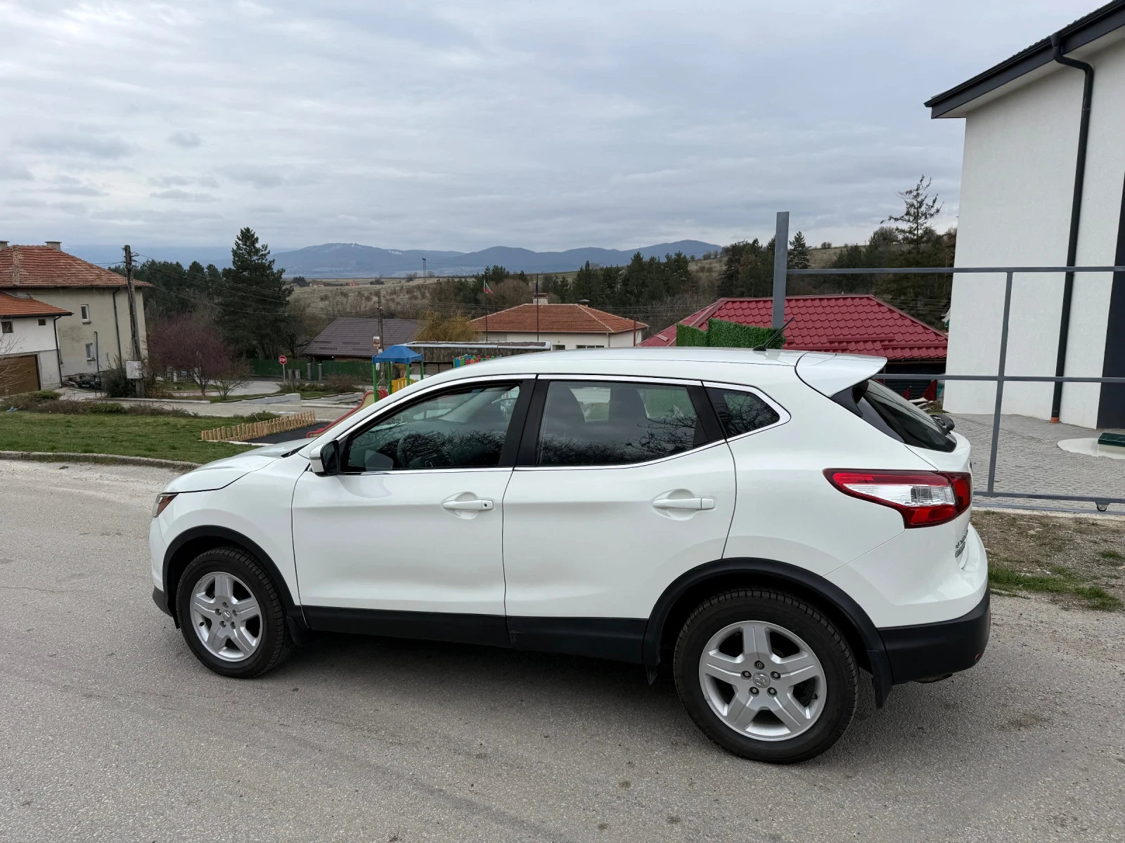 Nissan Qashqai, снимка 5 - Автомобили и джипове - 55126279