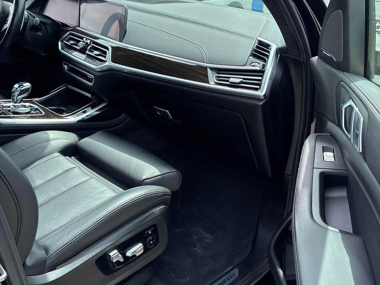BMW X7 * xDrive40i * ЛАЗЕРИ * 360 * ПРЕДСТАВИТЕЛСТВО, снимка 16 - Автомобили и джипове - 55165986