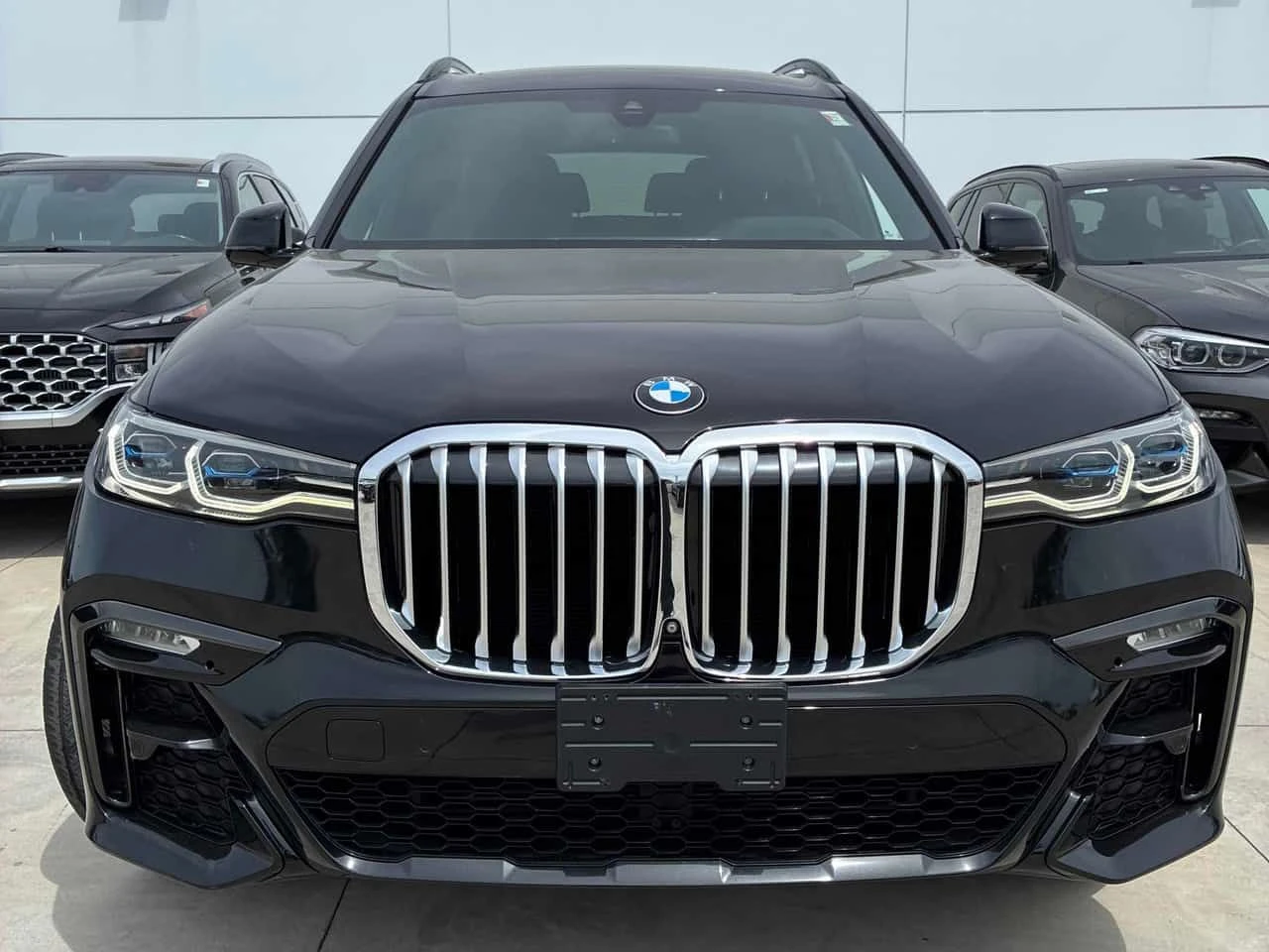 BMW X7 * xDrive40i * ЛАЗЕРИ * 360 * ПРЕДСТАВИТЕЛСТВО, снимка 6 - Автомобили и джипове - 55165986