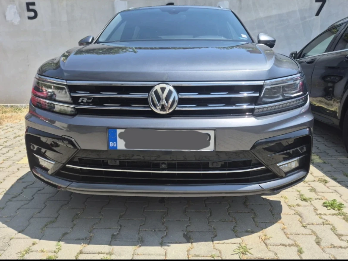 VW Tiguan 2.0TSI 190HP R-Line 4x4, снимка 7 - Автомобили и джипове - 56235125