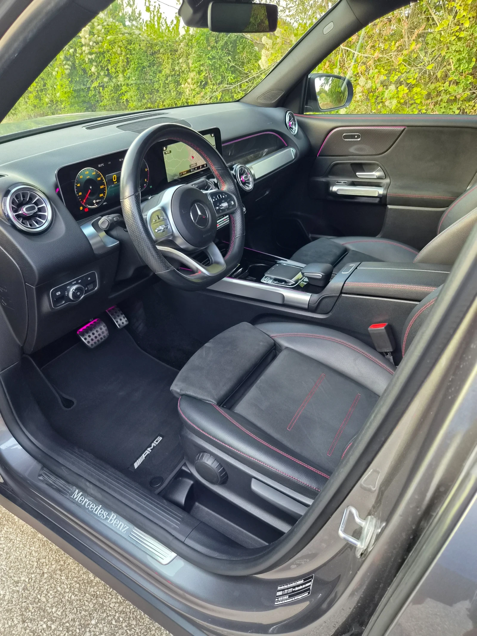 Mercedes-Benz GLB 220 D/4х4/7места/AMG/, снимка 11 - Автомобили и джипове - 56333111