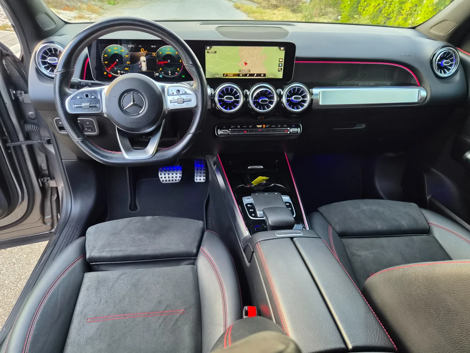 Mercedes-Benz GLB 220 D/4х4/7места/AMG/, снимка 14 - Автомобили и джипове - 56333111
