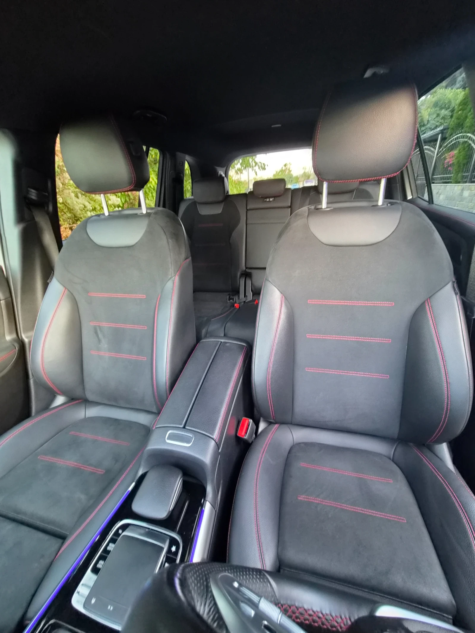 Mercedes-Benz GLB 220 D/4х4/7места/AMG/, снимка 13 - Автомобили и джипове - 56333111