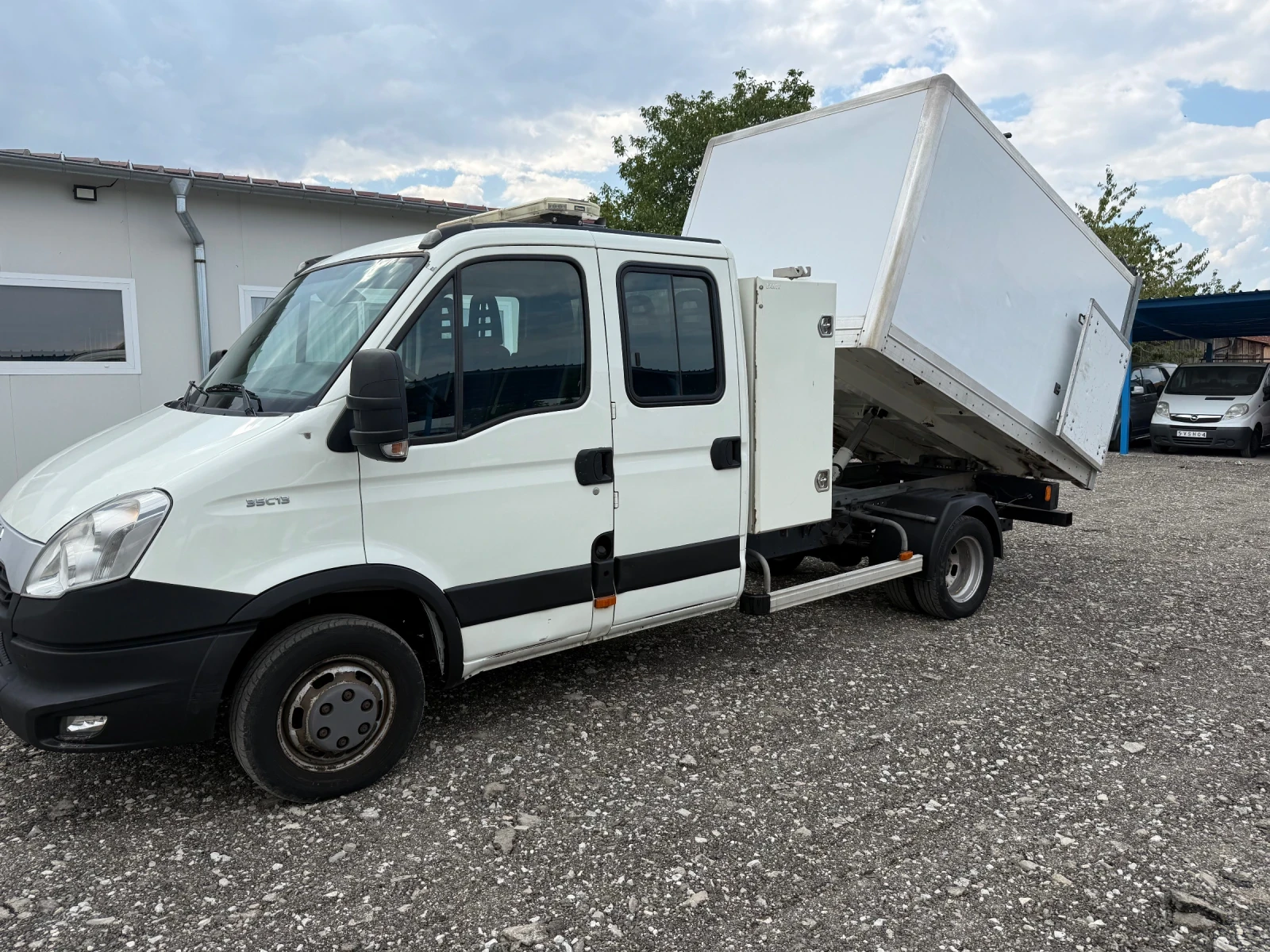 Iveco Daily 2.3 - изображение 2