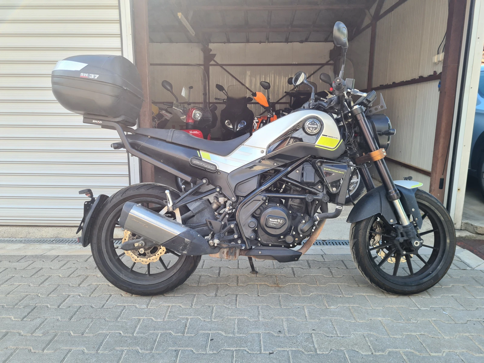 Benelli Cafe Racer Leoncino 250i ABS