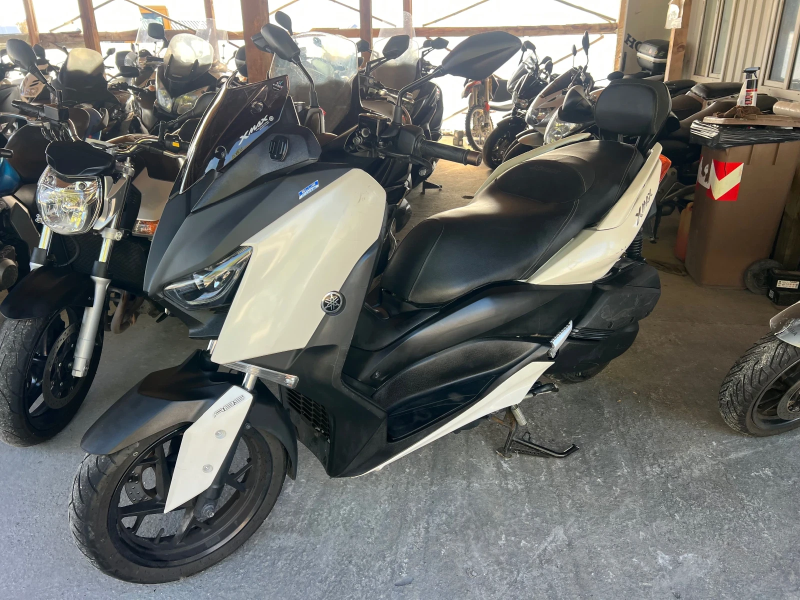 Yamaha X-max 300i ABS Lizing, снимка 4 - Мотоциклети и мототехника - 56685702