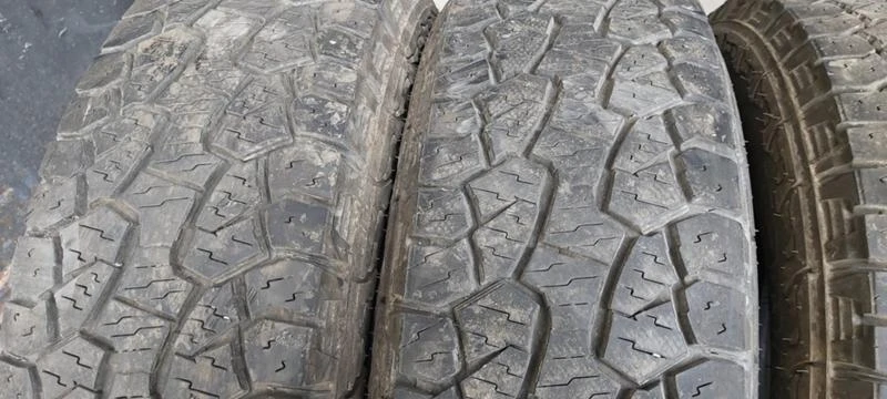 Гуми Всесезонни 205/70R15, снимка 3 - Гуми и джанти - 32927429