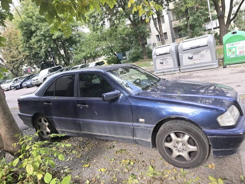 Mercedes-Benz C 200, снимка 4 - Автомобили и джипове - 47533038