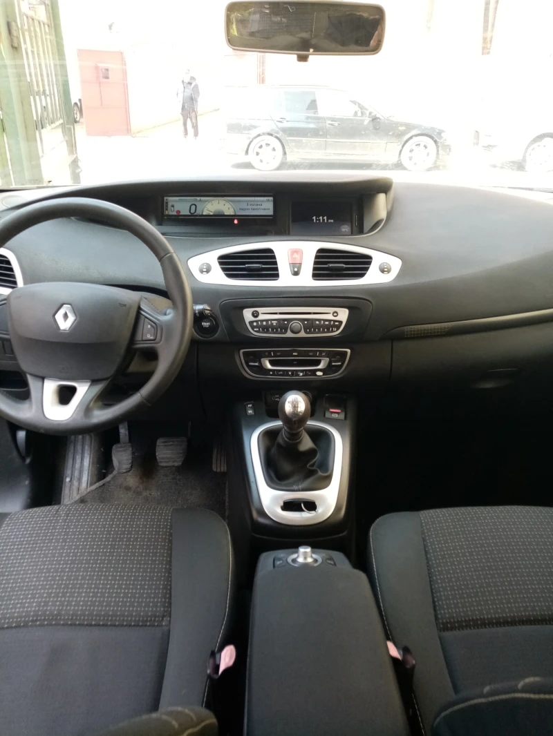 Renault Scenic, снимка 15 - Автомобили и джипове - 49498451