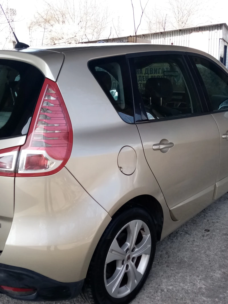 Renault Scenic, снимка 5 - Автомобили и джипове - 49498451