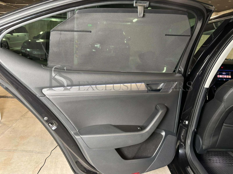 Skoda Superb 2.0 TDI DSG* 190PS* 4x4* KEYLESS-GO* , снимка 15 - Автомобили и джипове - 51570020