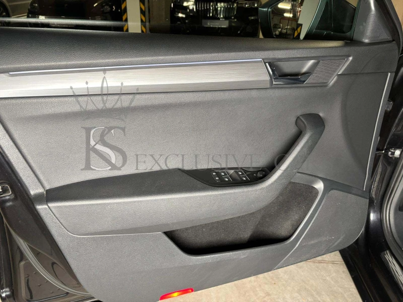 Skoda Superb 2.0 TDI DSG* 190PS* 4x4* KEYLESS-GO* , снимка 8 - Автомобили и джипове - 51570020