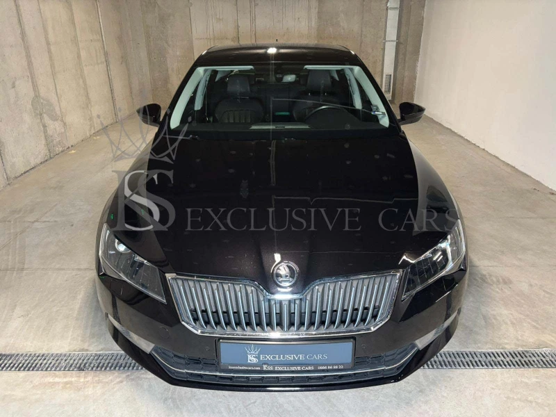 Skoda Superb 2.0 TDI DSG* 190PS* 4x4* KEYLESS-GO* , снимка 2 - Автомобили и джипове - 51570020