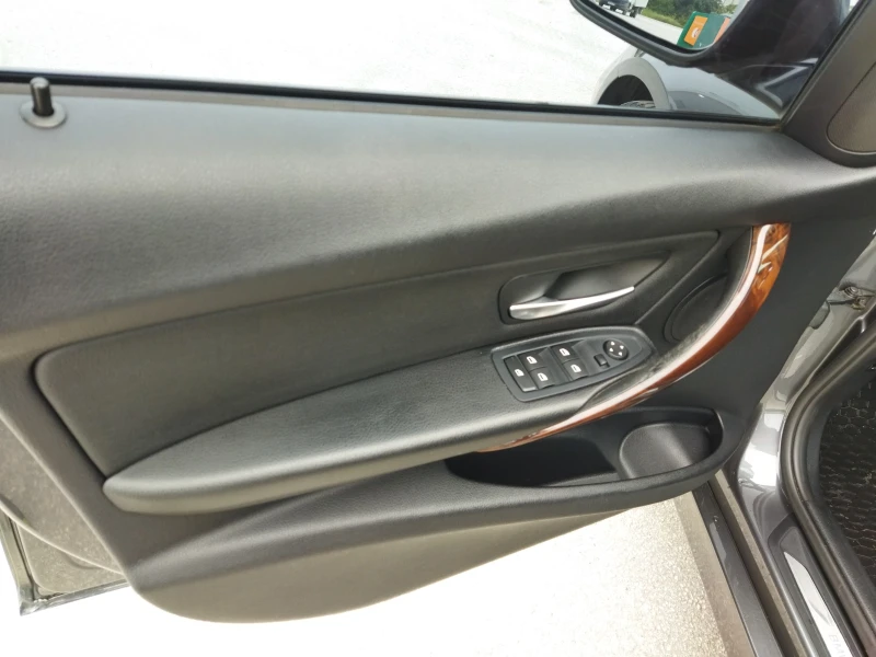 BMW 335 i xDrive, снимка 12 - Автомобили и джипове - 52646878