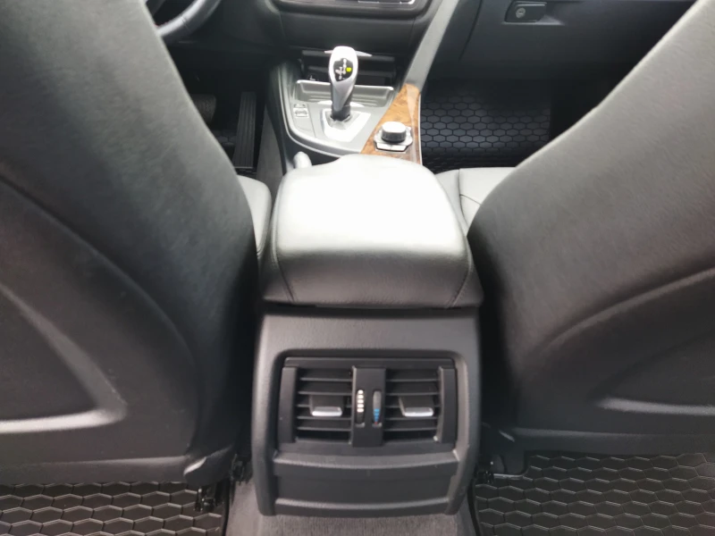 BMW 335 i xDrive, снимка 16 - Автомобили и джипове - 52646878