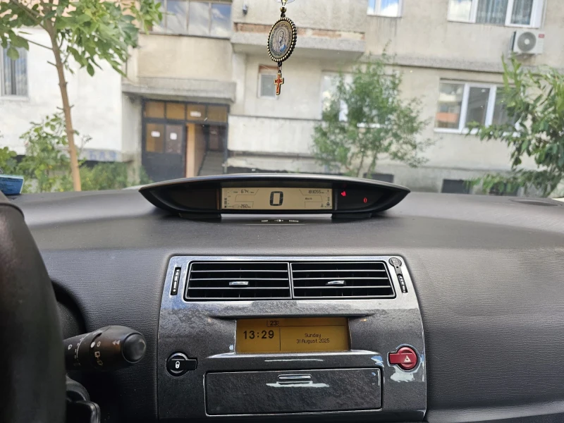 Citroen C4 Exclusive 2.0 HDI, снимка 6 - Автомобили и джипове - 52310703